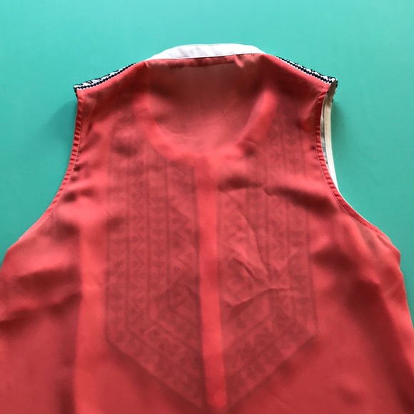 Cute cream/orange top with black embroidery design - Picture 7 of 8